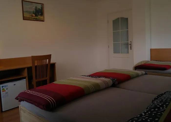 Restaurace U švábků Affittacamere 3*